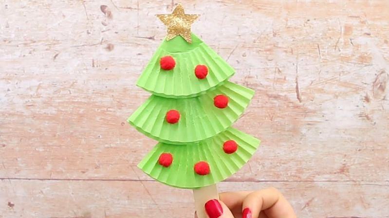 Cupcake Liners Christmas Tree Craft for Kids