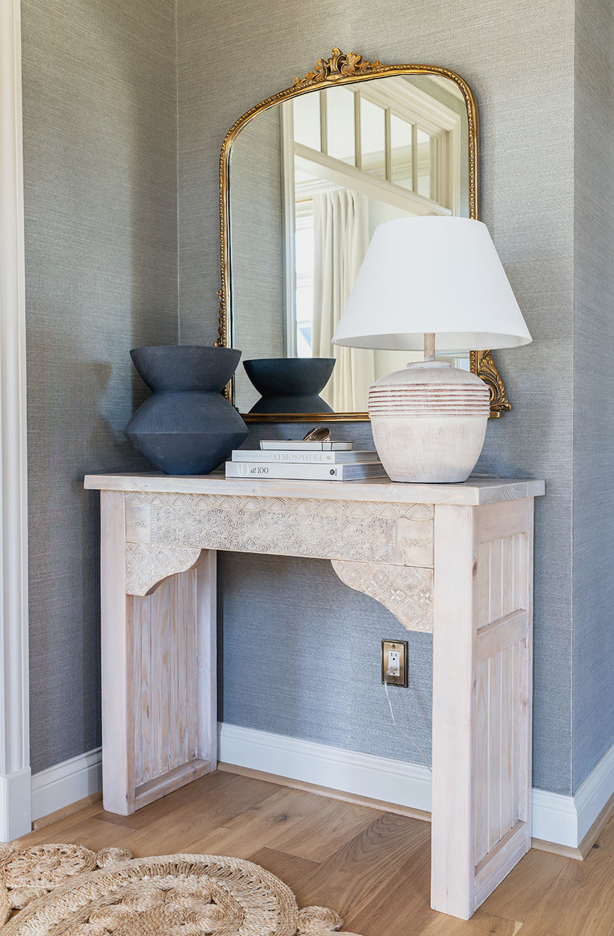 How to build a DIY carved entryway console table