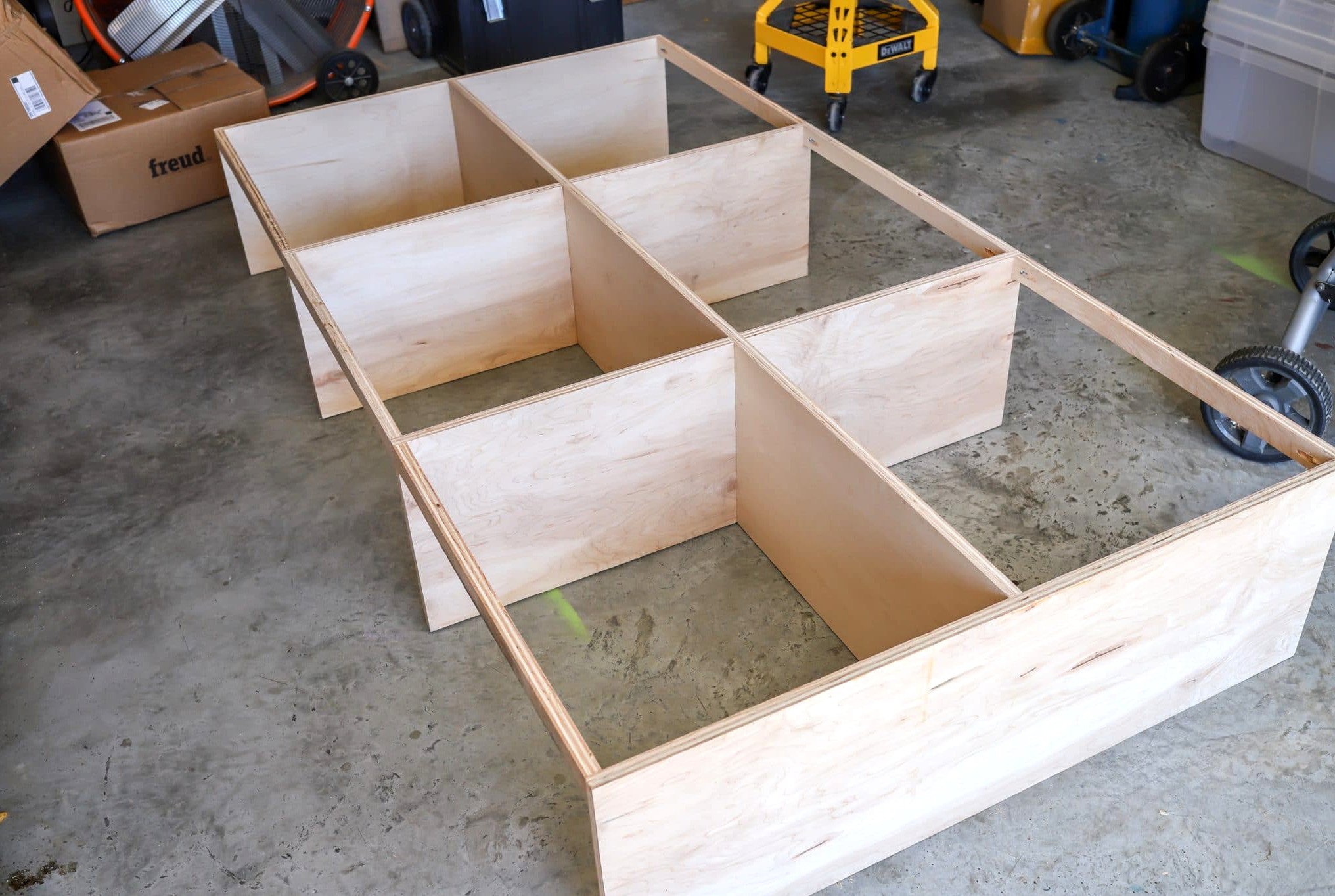 How to build a DIY Kids Platform Bed with Drawers