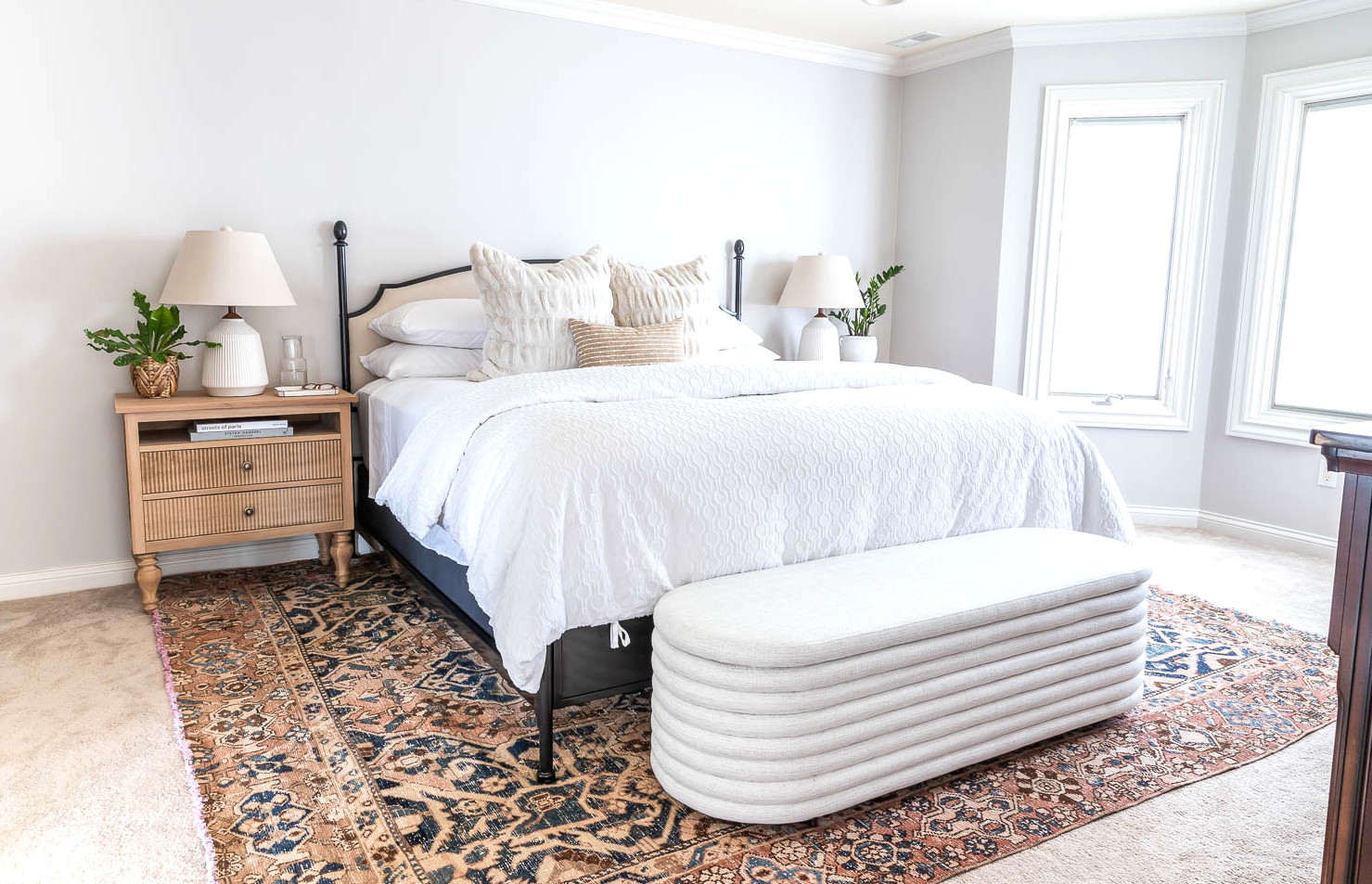 How to build DIY nightstands - Gustavian / French style nightstand bedside table master bedroom