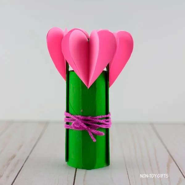 paper roll wrapped with yarn