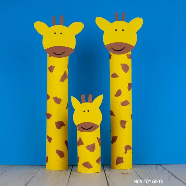 ZOO animal craft: giraffes