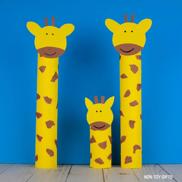 Easy paper roll giraffe raft for kids