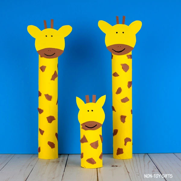 Paper roll giraffe craft for preschoolers