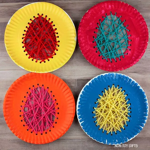 Paper plate Easter egg craft for preschoolers and younger kids