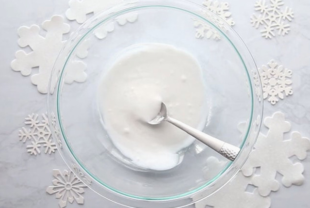 Combine Glue and Baking Soda for Slime