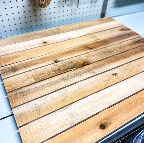 wooden pallet sign