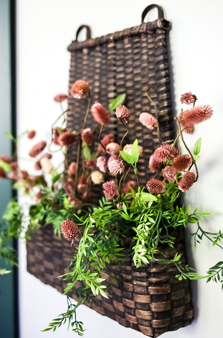 wall basket with flowers