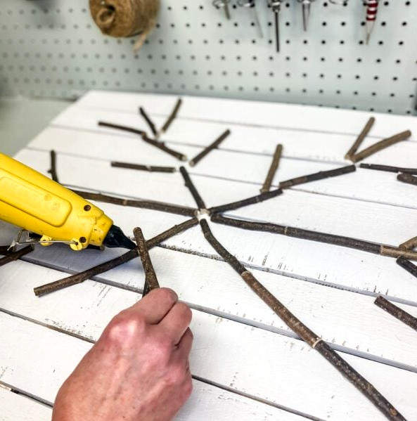 creating a snowflake wooden sign