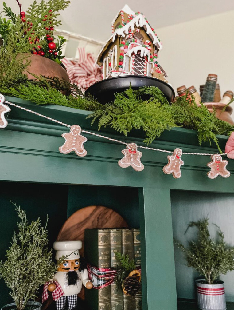 gingerbread garland