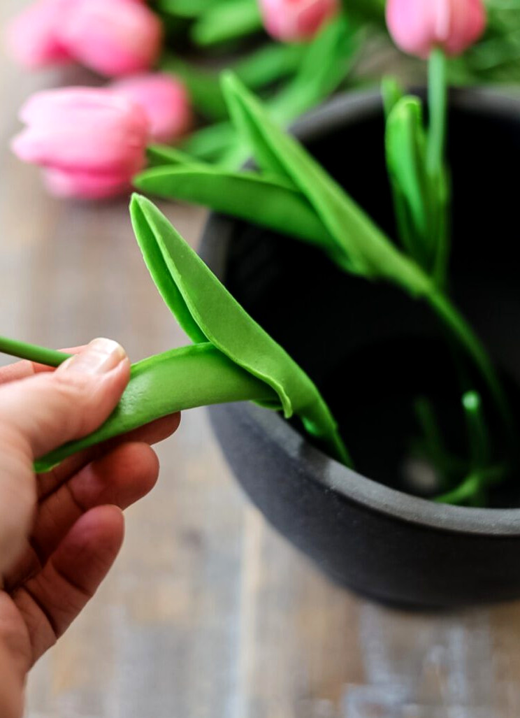 bending artificial tulip stem