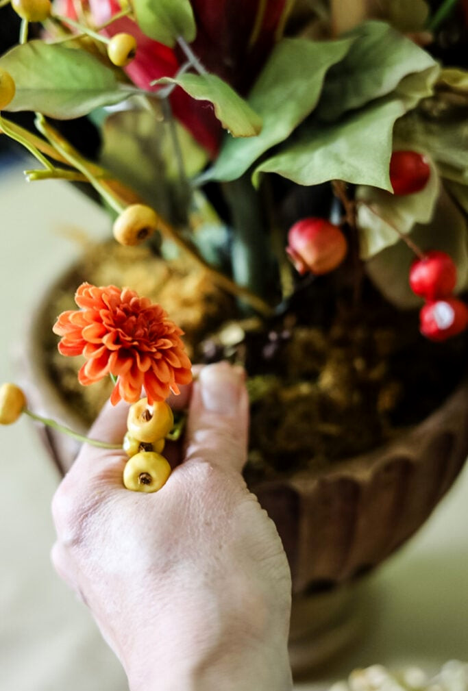 removing artificial flowwers from arrangement