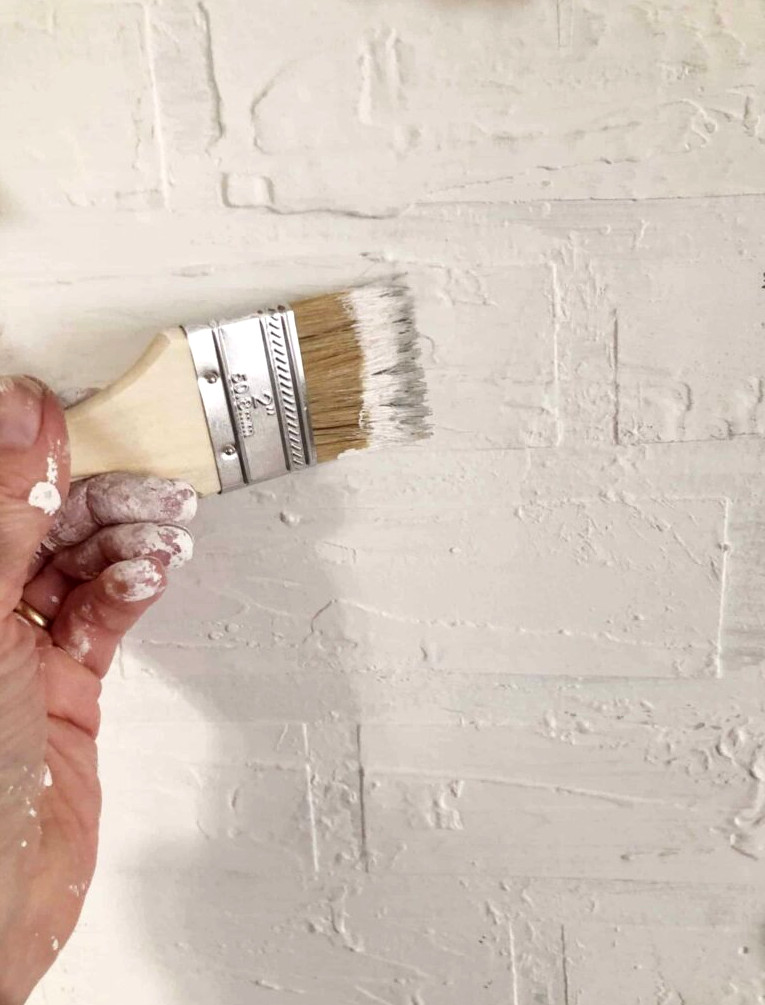 painting a faux brick wall