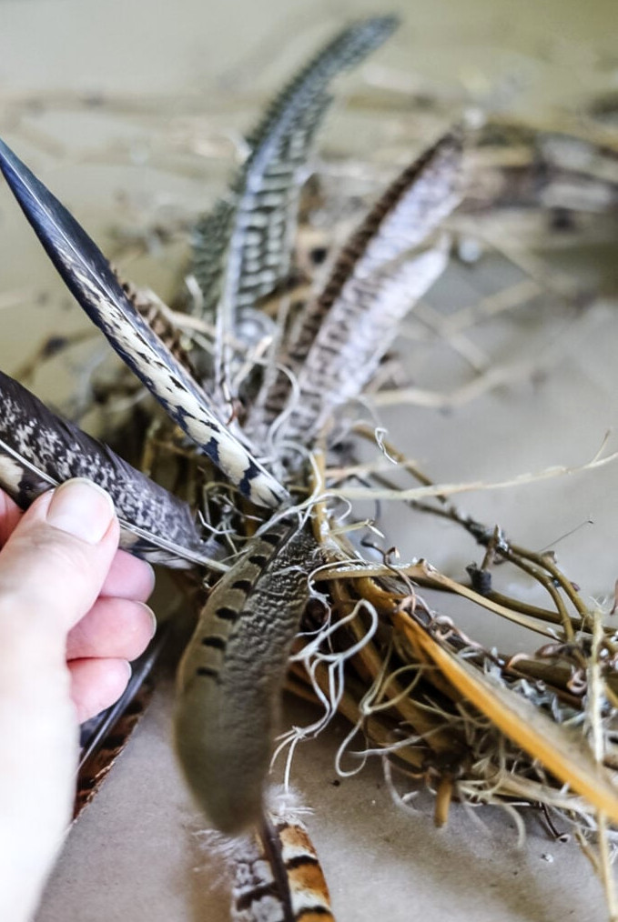 making a feather wreath