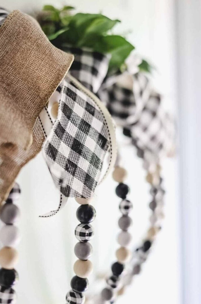 buffalo check pumpkin wire door hanger