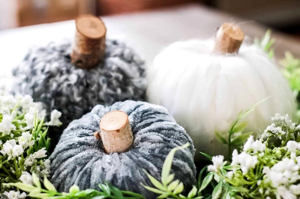 yarn pumpkins