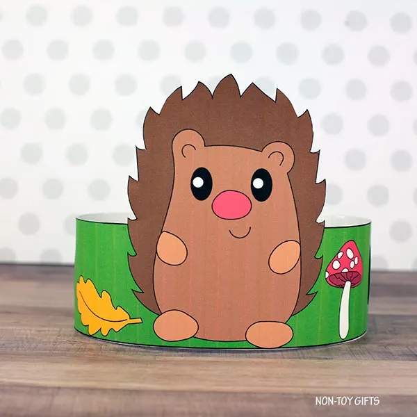fall homeschool project: preschool hedgehog paper crown craft