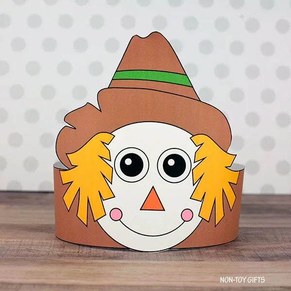 simple scarecrow craft for preschoolers