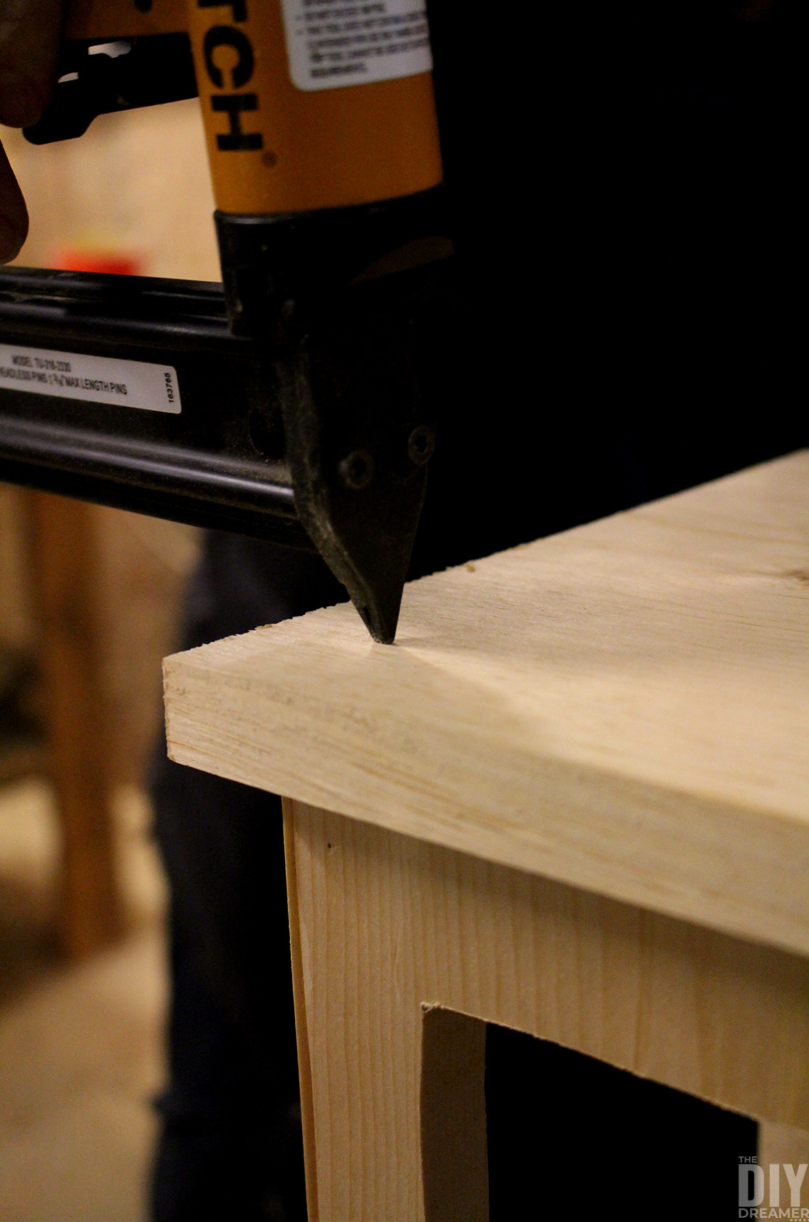 Attaching the bottom of the lantern.