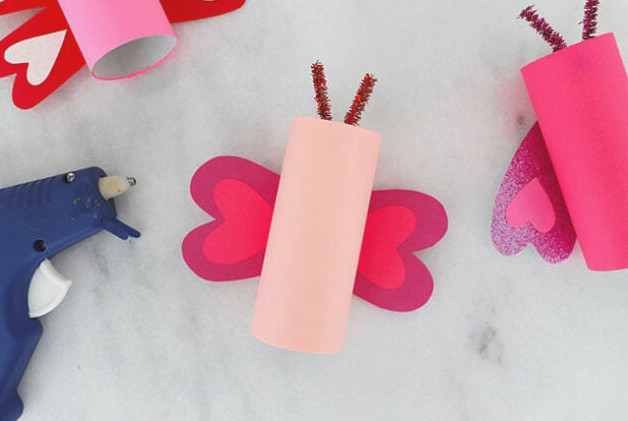 Glue antenna onto paper roll