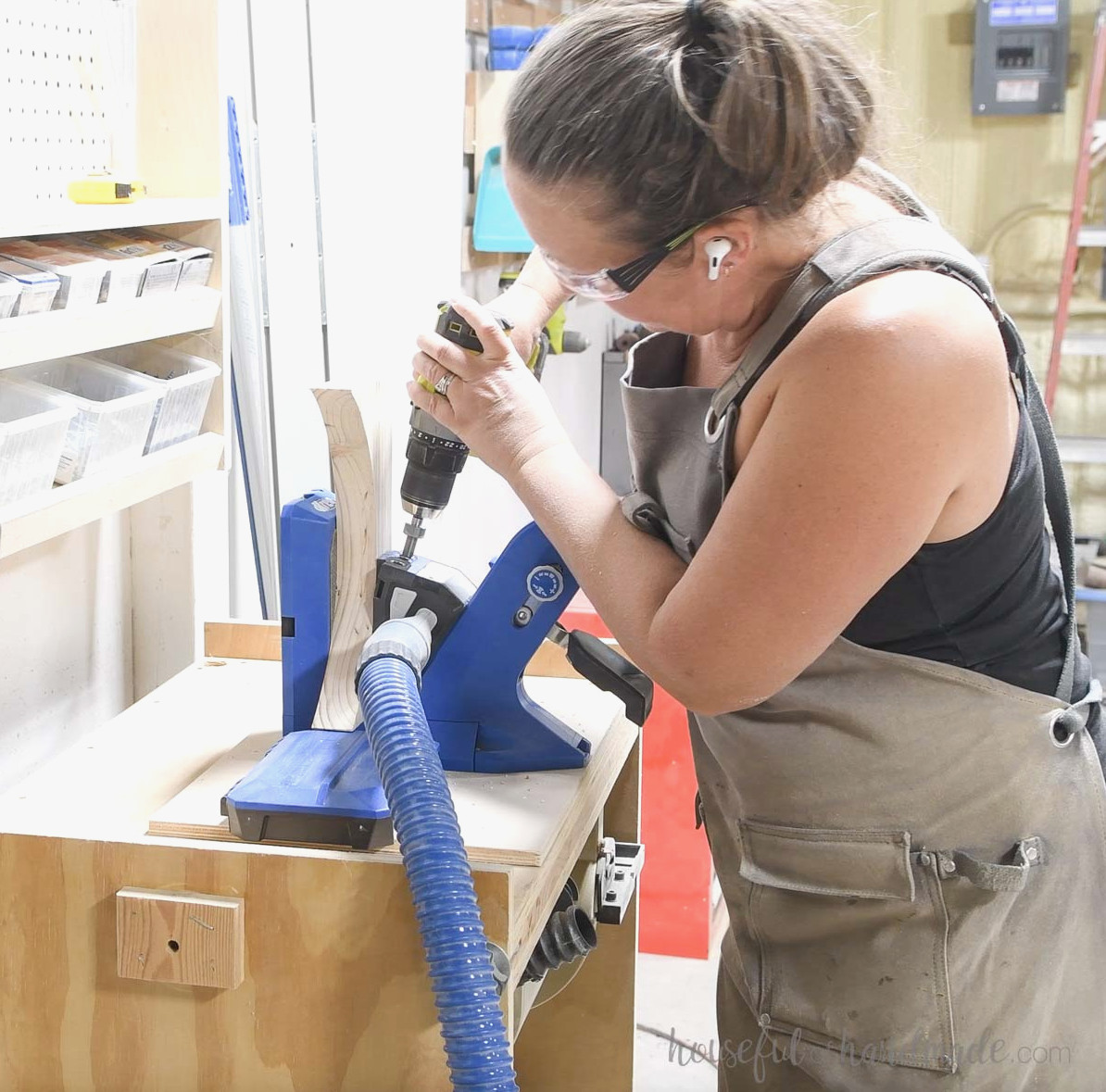 Making pocket holes in the arched boards. 