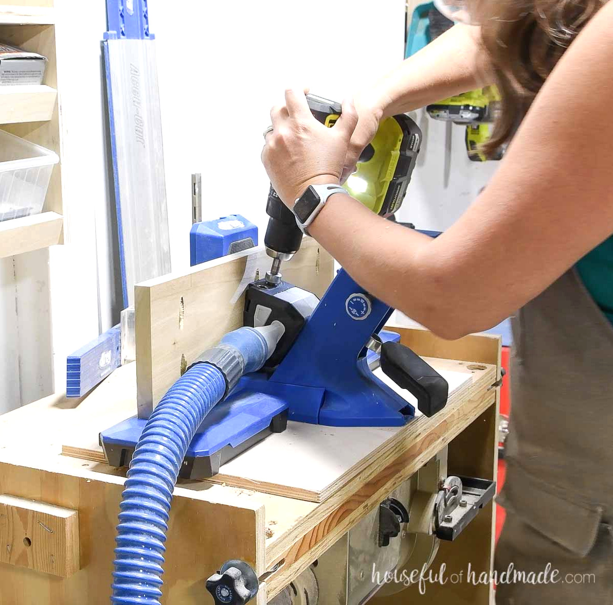 Drilling pocket hole screws with the Kreg 720 pro.
