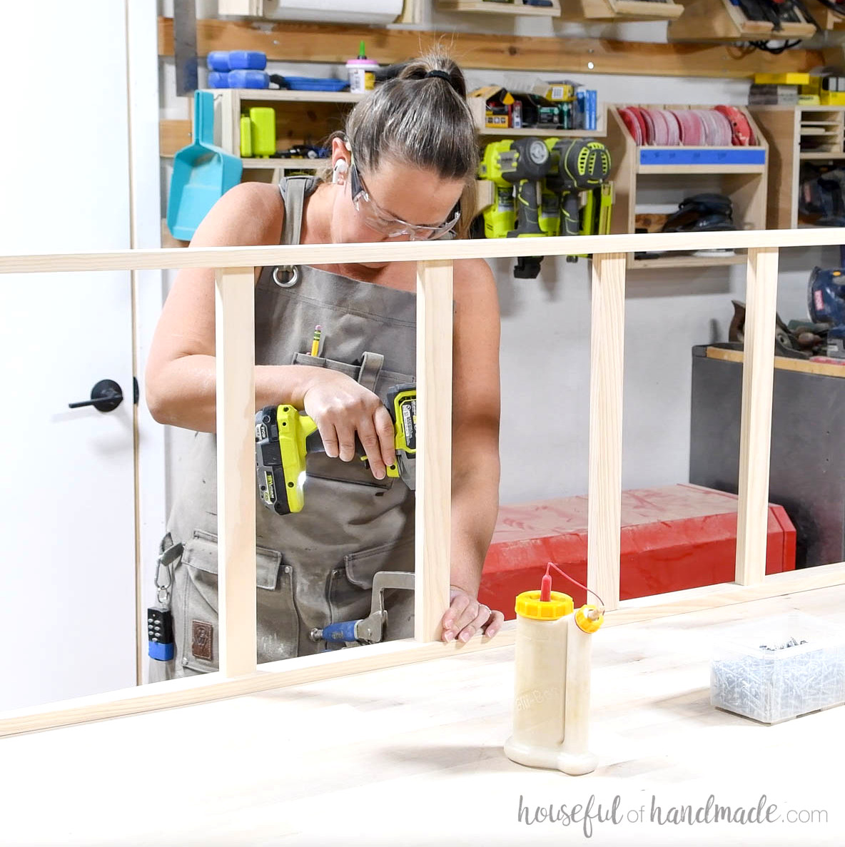 Finishing the ladder assembly.