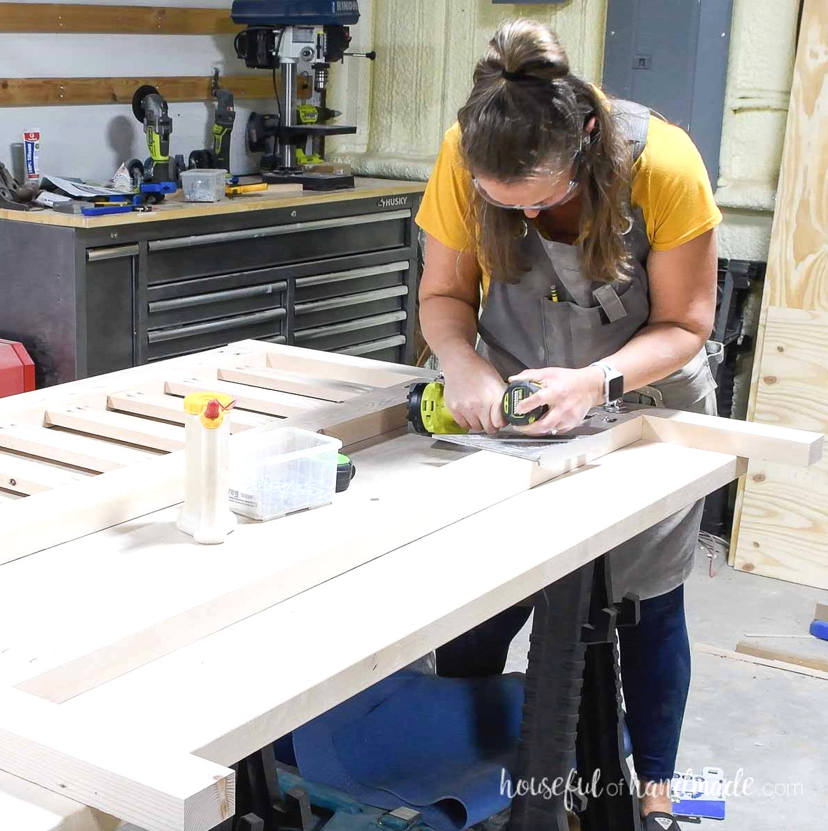 Attaching the headboard legs. 