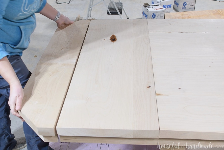 Testing the placement of the pins by clicking in the pieces. 