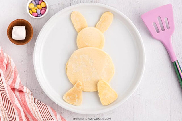 easter bunny pancake with feet