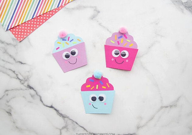 Cupcake Craft with Paper