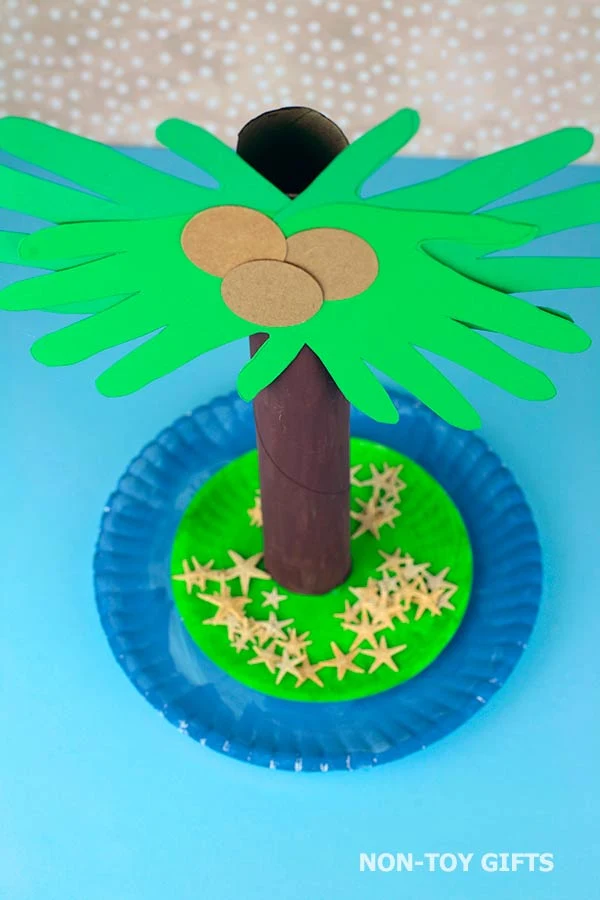 Easy beach handprint craft preschool