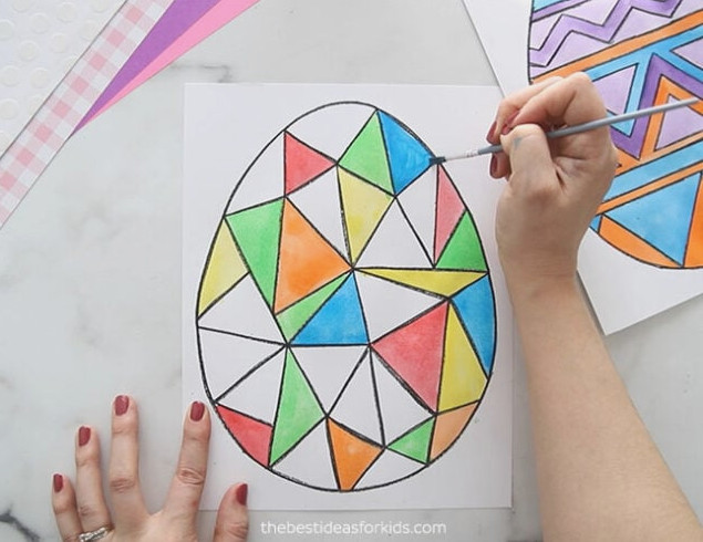 Paint the Easter Egg template with watercolors