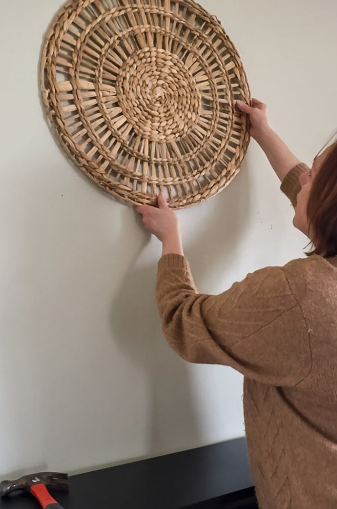 hanging a wall basket 