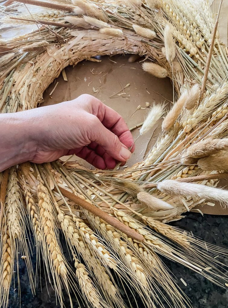 making a dried flower wreath