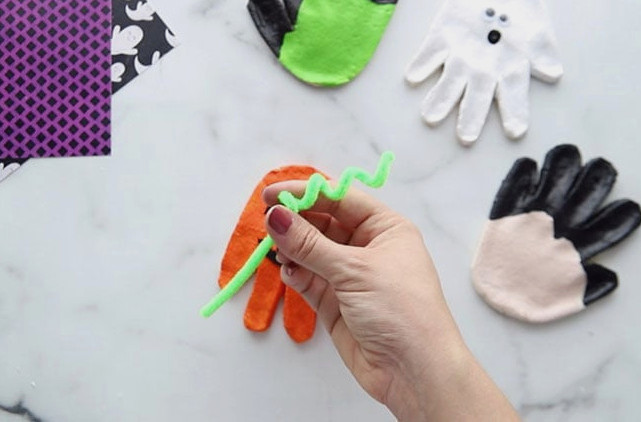 Add pipe cleaner pumpkin