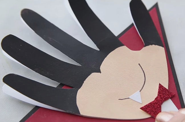 Halloween Handprint Vampire