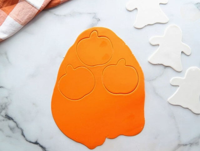 Make Orange Pumpkin Fondant