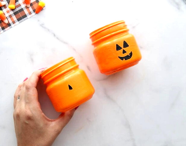 Painting a Jack O Lantern Face