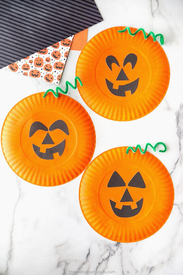 Paper Plate Pumpkin Craft