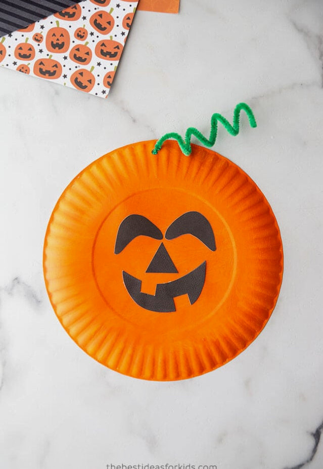 Paper Plate Pumpkin for Halloween