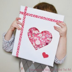button-heart-gift-wrapping-finished