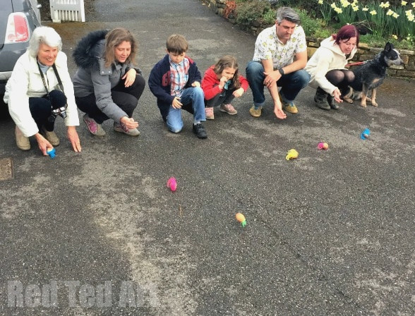 Family Easter Games: Create your own White House Easter Egg Roll Activity at HOME - Try the GREAT EGG RACE on Easter Sunday. This is a "quick setup" activity, yet it is wonderfully entertaining for the WHOLE family. The children are eager to enjoy this Easter Activity again this year! #easter #games #family #eggroll #eastergames #activities