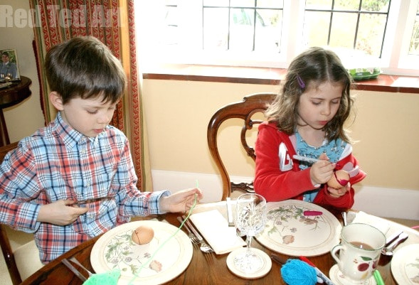 Family Easter Games: Create your own White House Easter Egg Roll Activity at HOME - Try the GREAT EGG RACE on Easter Sunday. This is a "quick setup" activity, yet it is wonderfully entertaining for the WHOLE family. The children are eager to enjoy this Easter Activity again this year! #easter #games #family #eggroll #eastergames #activities
