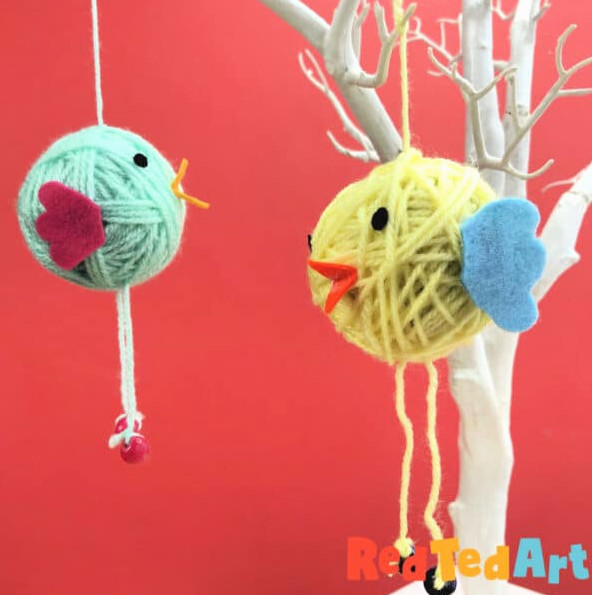 Charming, simple yarn birds created with newspapers and leftover yarn