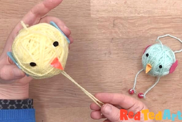 completed yarn-wrapped chicks for Easter