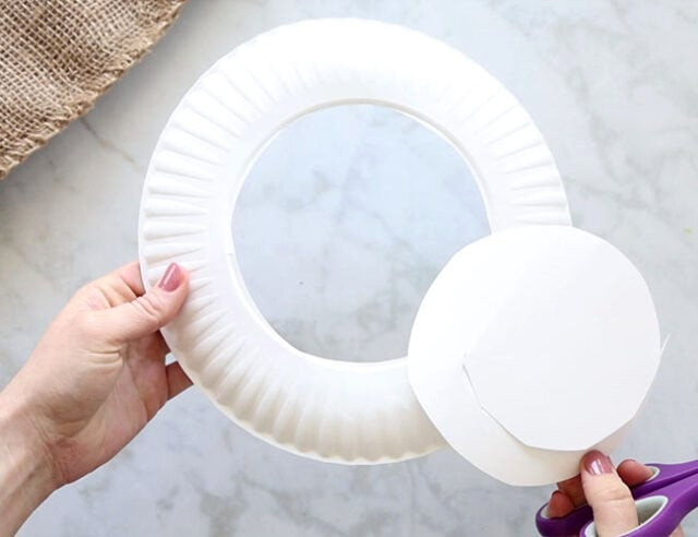 Preparing a Paper Plate for a Wreath