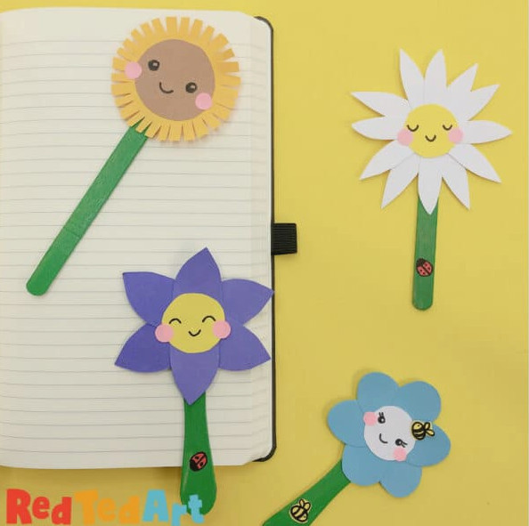Easy flower bookmarks for Mom or teacher's gifts