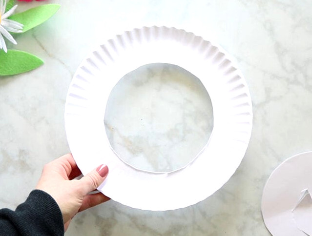 Cut out Center of Paper Plate