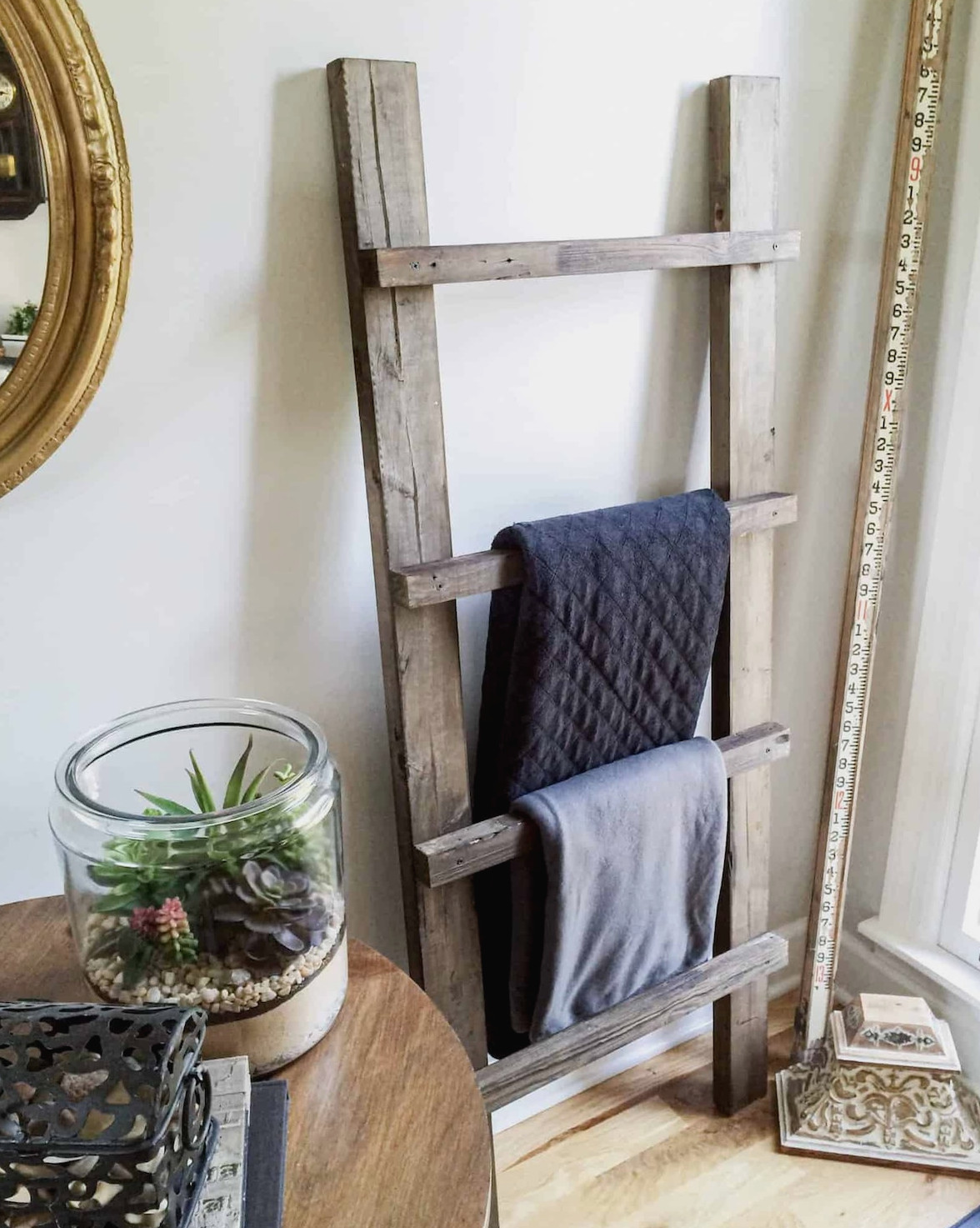 DIY-Blanket-Ladder